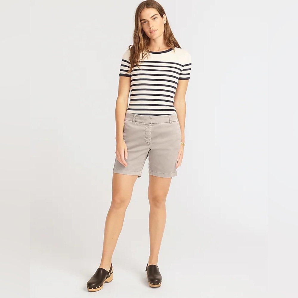 J. Crew- 7” stretch chino shorts- great condition!!